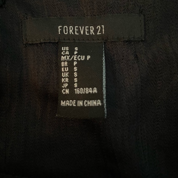 Forever 21 Handkerchief Top - Picture 3 of 3